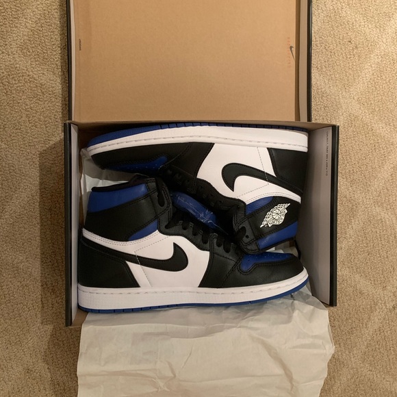SOLD • Jordan 1 Retro High OG ‘Royal Toe’ • SOLD - Picture 4 of 6